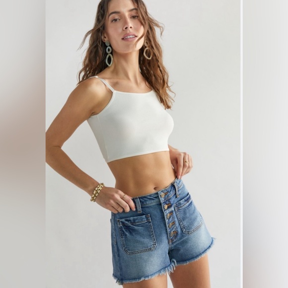 New Francesca’s Alice Twist Crop Ivory Cami Top - Picture 5 of 6